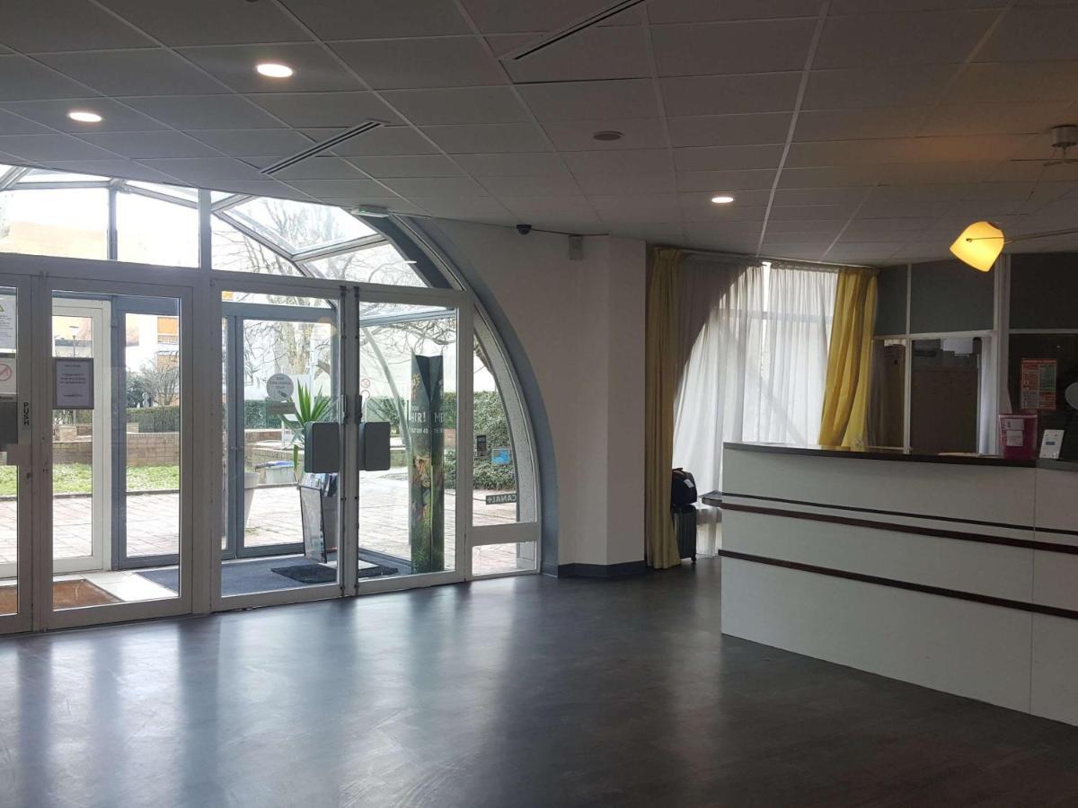 Hotelf1 Cergy Exterior photo