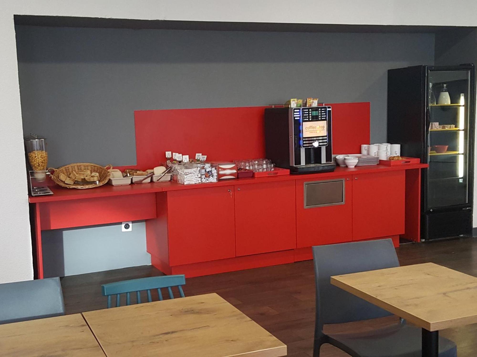 Hotelf1 Cergy Exterior photo