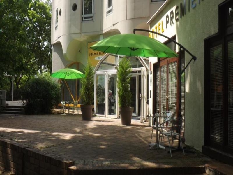 Hotelf1 Cergy Exterior photo