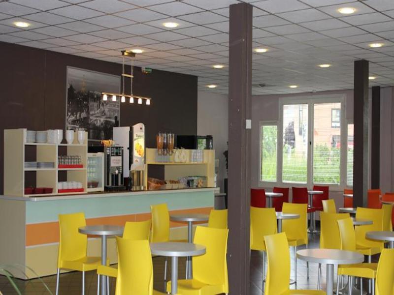Hotelf1 Cergy Exterior photo
